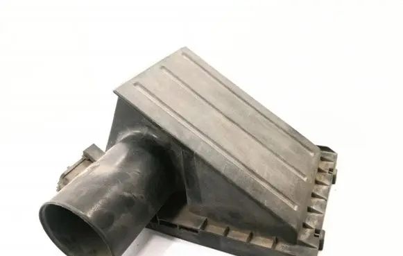 Nissan Navara Air filter box cover 6742258