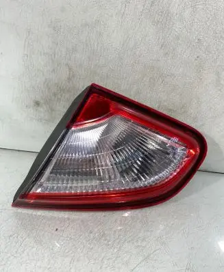 Nissan Qashqai Tailgate rear/tail lights 89503209
