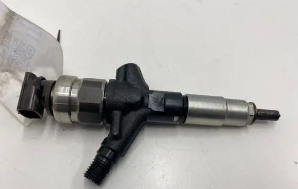 Subaru Forester SH Fuel injector 16613AA020 08K02745