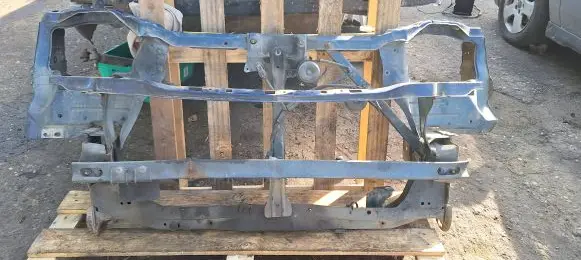 Nissan X-Trail T30 Radiator support slam panel