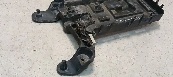 Volkswagen Touran I Battery tray 1K0915333B