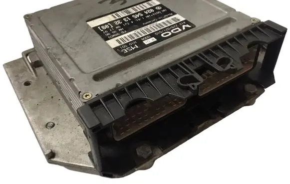 Mercedes-Benz C W202 Engine control unit/module 0245451332 M000F80810014 412229021010