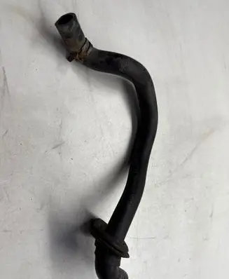 Volkswagen PASSAT B5 Engine coolant pipe/hose 8D0819373E