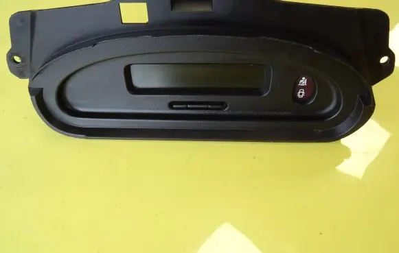 Renault Scenic I Screen/display/small screen P8200028364A