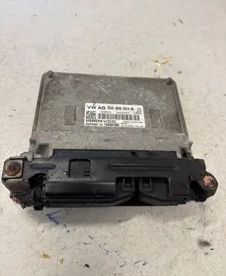 Seat Ibiza III (6L) Engine control unit/module 03E906023M 5WP4050704
