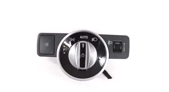 Infiniti Q30 Light switch A2049053103