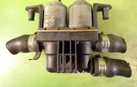 BMW 5 E39 Coolant heater control valve 83749951147412137
