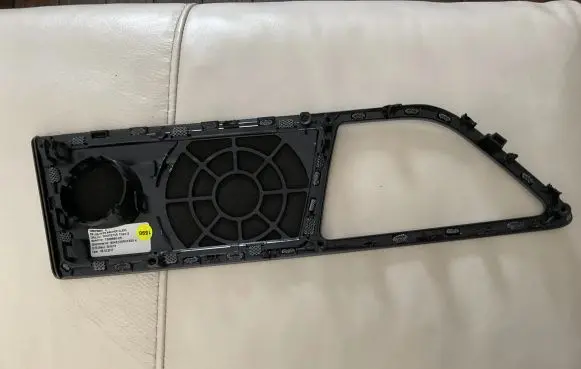 BMW 7 G11 G12 Side speaker frame 739888005 105527869C 9043100R