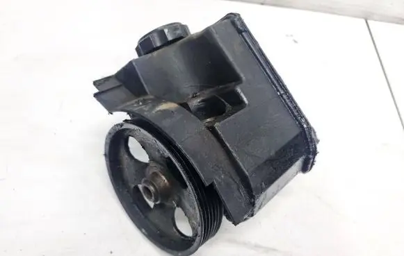Citroen Xsara Power steering pump 9638339880