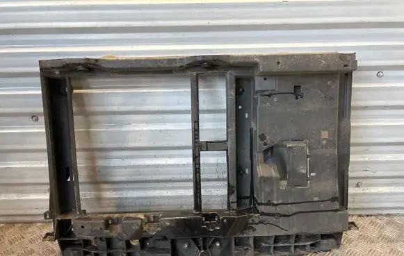 Peugeot 207 Radiator support slam panel