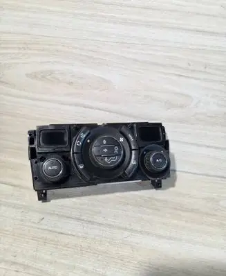Peugeot 5008 Climate control unit 96738321XT