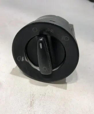 Volkswagen PASSAT B5.5 Light switch BK71C0941531