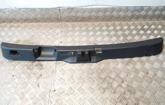 Mercedes-Benz GLS X166 Tailgate trim A1667404200 4379928 201902013013