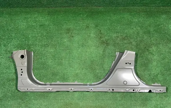 Toyota Yaris XP210 Sill YARISIVPROGLEWYJAC