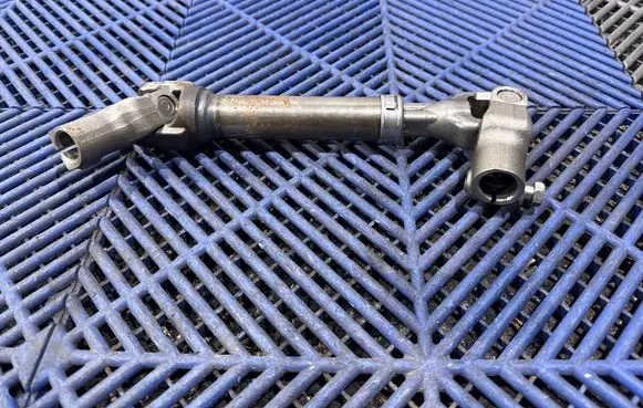 Toyota C-HR I Steering column universal joint 