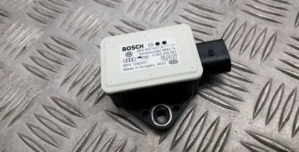 Audi A4 S4 B8 8K ESP acceleration yaw rate sensor 8K0907637A