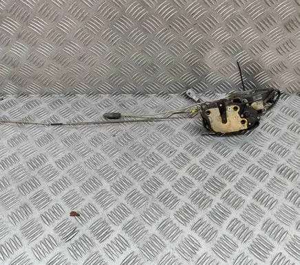 Toyota Land Cruiser (HDJ90) Coupe door lock (next to the handle) 6932060131