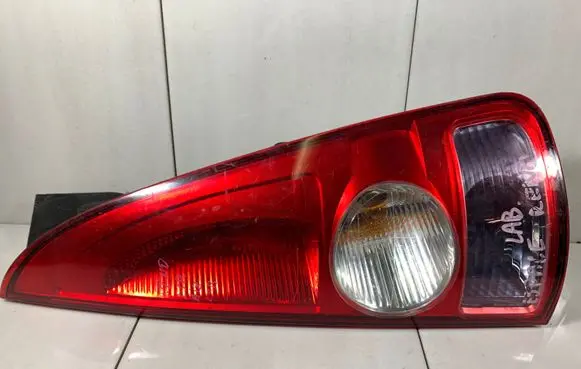 Renault Espace - Grand espace IV Rear/tail lights 8200027152