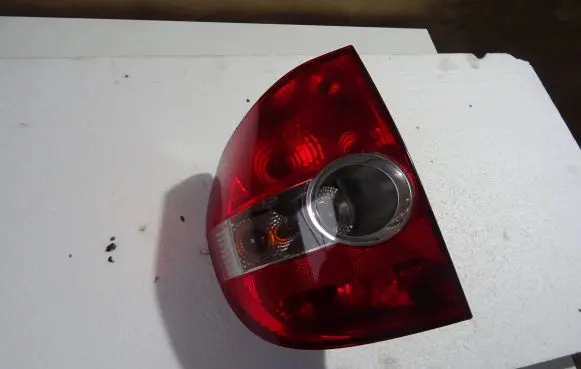 Volkswagen Fox Rear/tail lights 5Z0945095 L776219 XB2263
