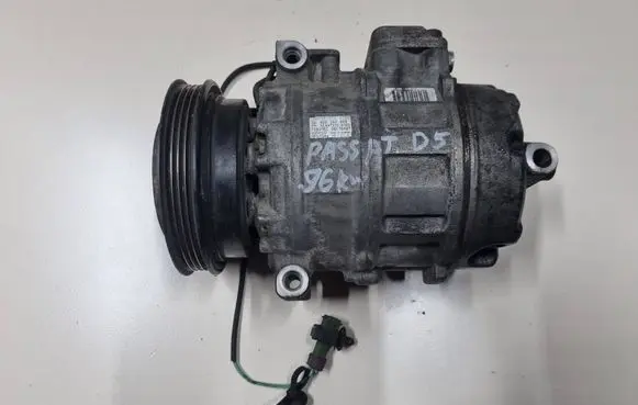 Volkswagen PASSAT B5.5 Air conditioning (A/C) compressor (pump) 8D0260808 7SBU16C