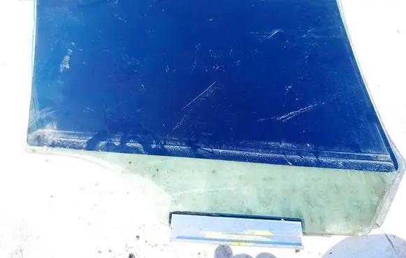 Opel Astra H Rear door window glass AS2