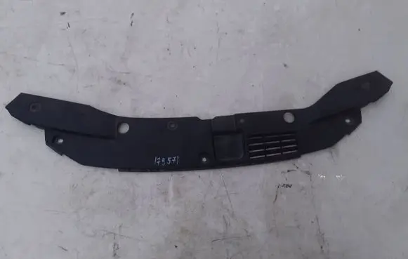 Honda Insight Wiper trim 71125TM8A0