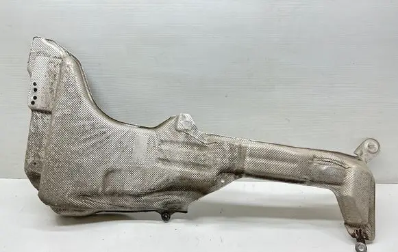 Volkswagen PASSAT B8 USA Exhaust heat shield 561825721