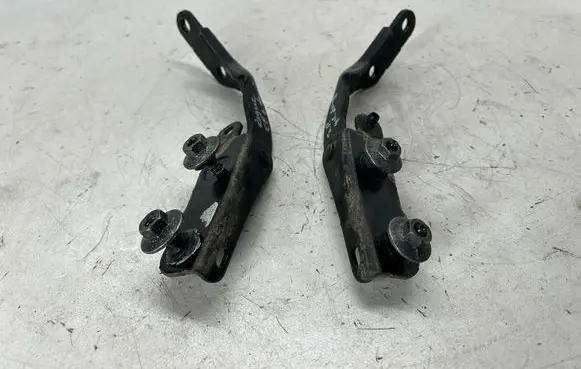Nissan Rogue Loading door hinge set 904005HA0A 904015HA0A