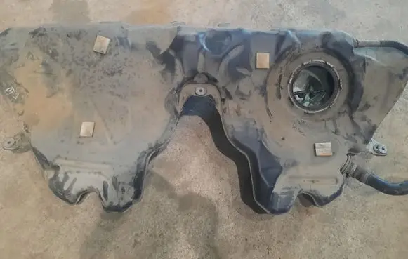 BMW 5 F10 F11 Fuel tank 7206421