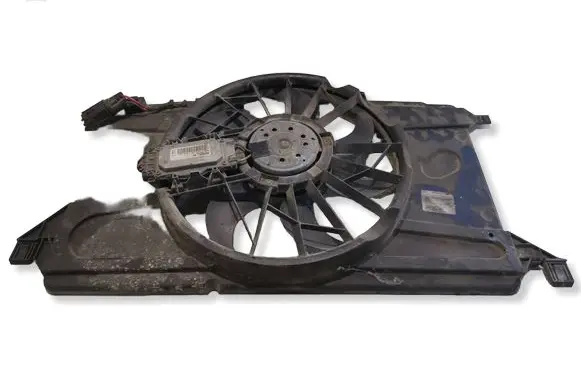 Volvo C30 Radiator cooling fan shroud 0130307147 7M518C607AB