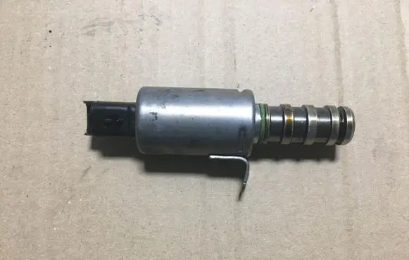 BMW 1 F20 F21 Camshaft vanos timing valve V861038880