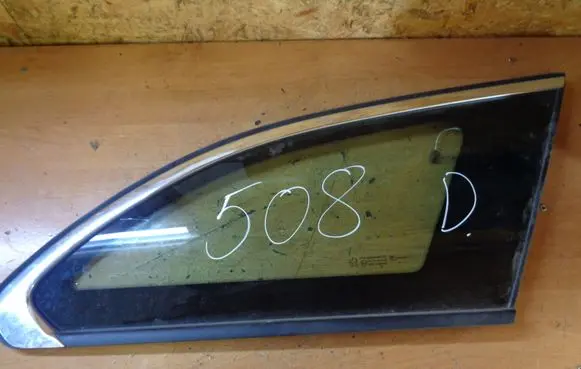 Peugeot 508 Side middle window/glass 