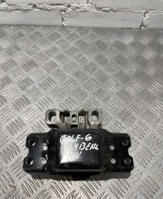 Volkswagen Golf VI Engine mount bracket 1K0199555