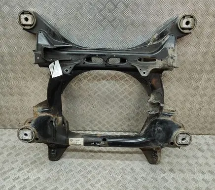 Volkswagen Touareg II Front subframe 7P0400025