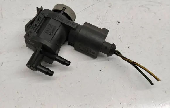 Skoda Octavia Mk2 (1Z) Turbo solenoid valve 1K0906283A