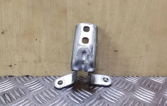 Opel Astra J Front door lower hinge 