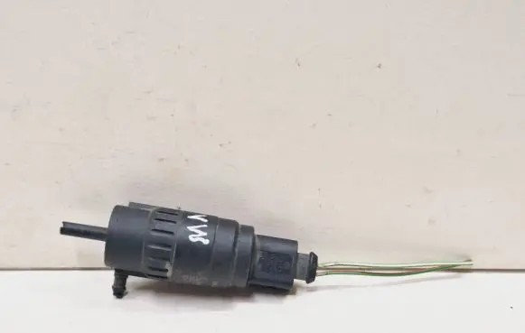 Volkswagen Golf V Windscreen/windshield washer pump 1J0973722 MK5955651