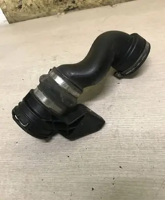 Mercedes-Benz C W203 Air intake hose/pipe A2710901437