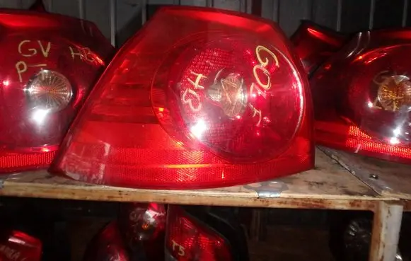 Volkswagen Touareg I Tail light part 