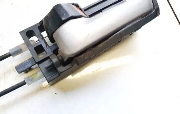 Suzuki SX4 Rear door interior handle