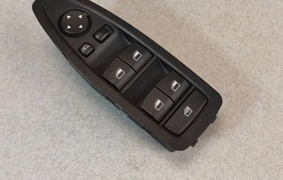 BMW 1 F20 F21 Electric window control switch 9362107