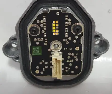 Volvo XC90 LED ballast control module B650330B 32404714