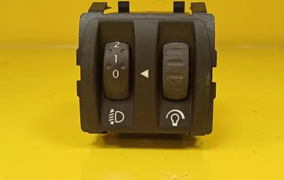 Renault Scenic II - Grand scenic II Headlight level height control switch 8200121805B