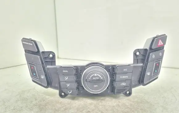 Hyundai i40 Climate control unit 972503Z900
