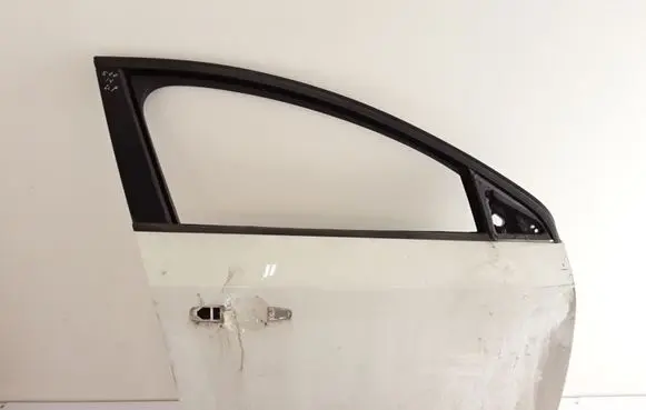 Door (2 Door Coupe)
