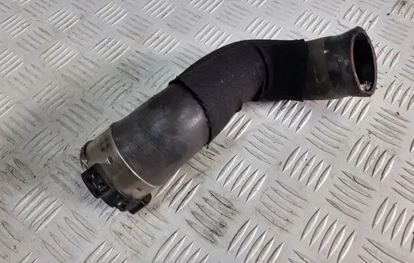 Nissan Note (E12) Engine coolant pipe/hose