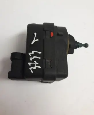 Headlight level adjustment motor