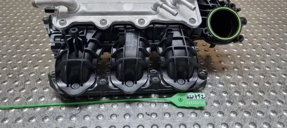 Seat Ibiza V (KJ) Intake manifold 04C129711E 04C145749A