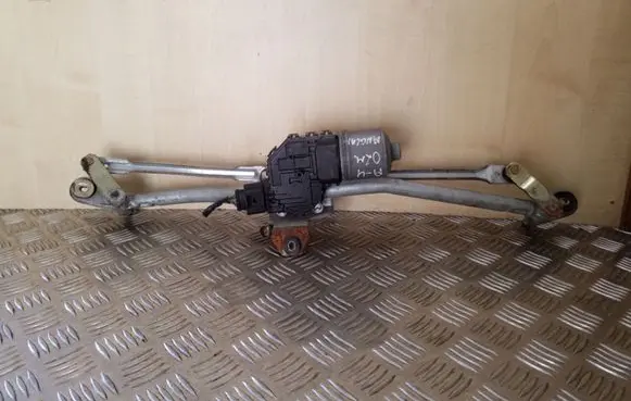 Audi A4 S4 B6 8E 8H Front wiper linkage and motor 0390241510 8E2955119A