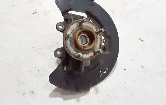 Volvo C70 Front wheel hub 30760282